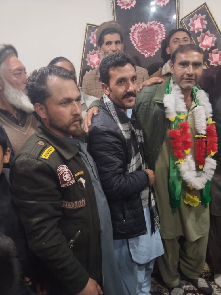 پچھلے الیکشن کے شمس لون صاحب کے تمام ووٹرز مسلم لیگ ن میں شامل 2 WhatsApp Image 2025 11 16 at 8.54.34 PM